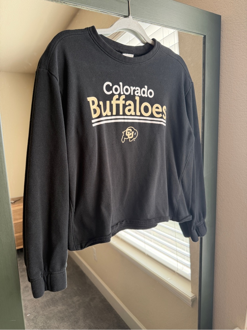 Rivalry Threads Colorado Buffaloes Black Cropped Crewneck Sweatshirt Medium